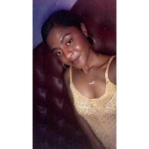 Meet your Posher, Chanel